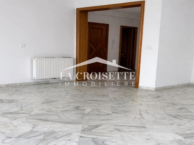 Triplex S+5 avec jardin aux Berges du Lac 2